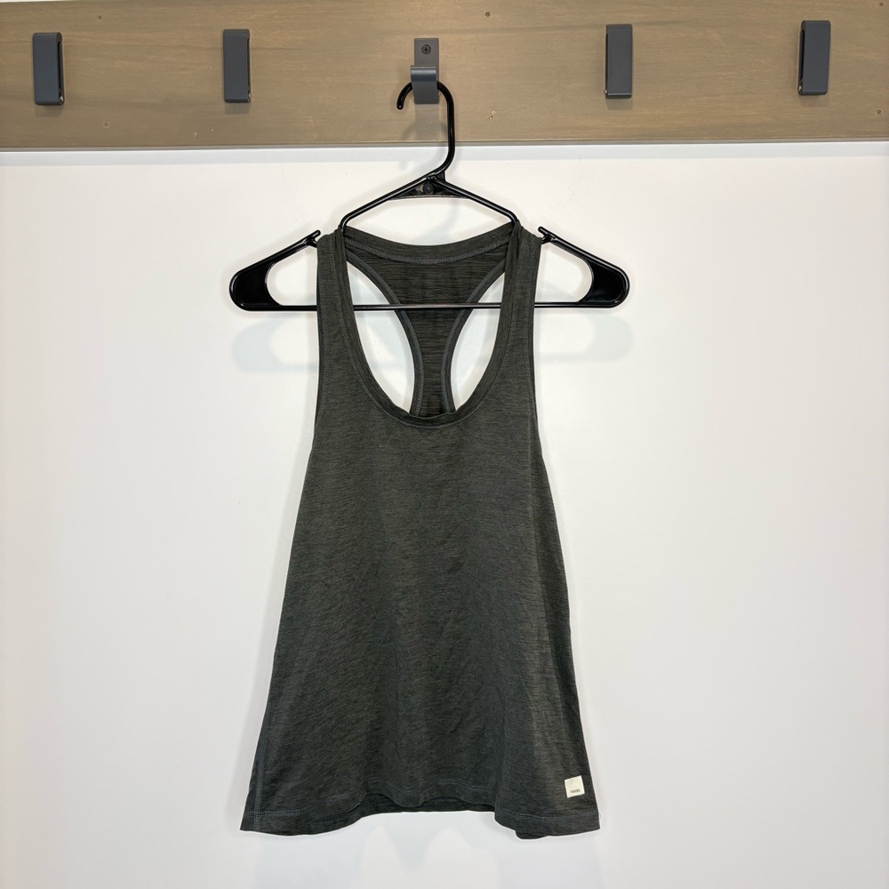 Vuori Lux Performance Tank - size XS - Charcoal Heather Workout Active Top